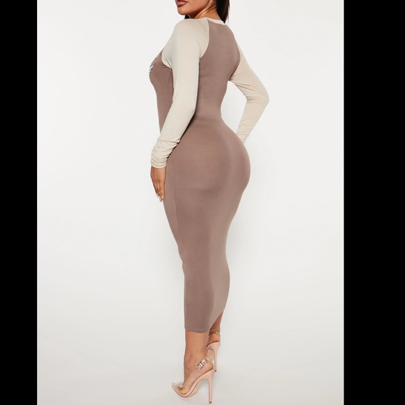 Taupe mini dress - Picture 2 of 4